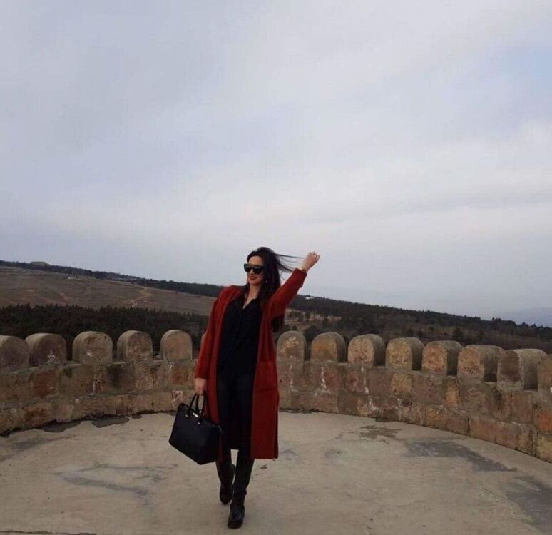  ,   Mirabella, 38 ,  