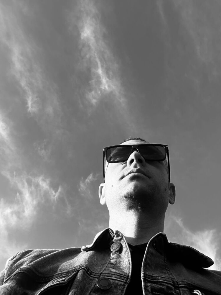  37635782  , 39 ,    -