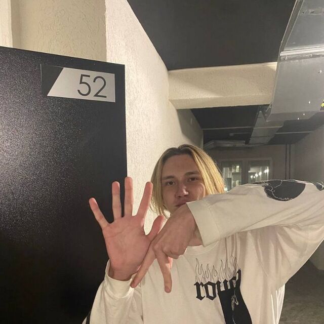  42996672  , 19 ,    