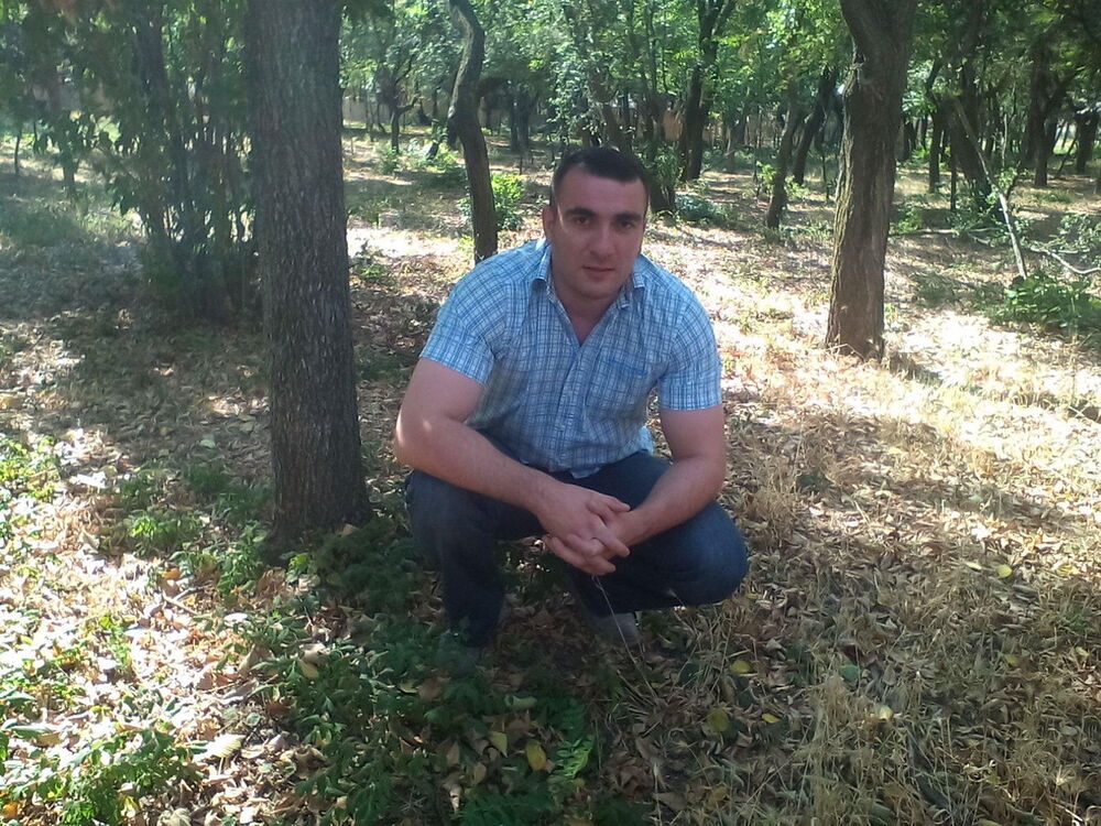  ,   Levani, 37 ,  