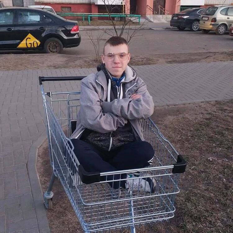  52747472  , 22 ,    