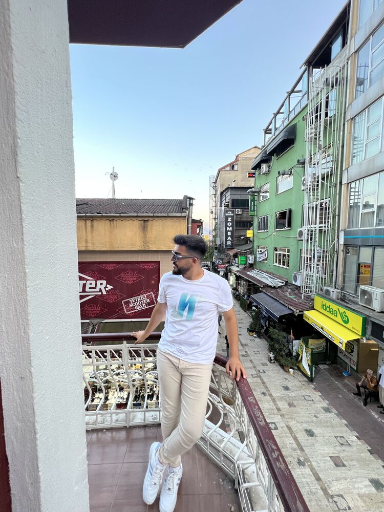 ,   Azat, 25 ,   ,   