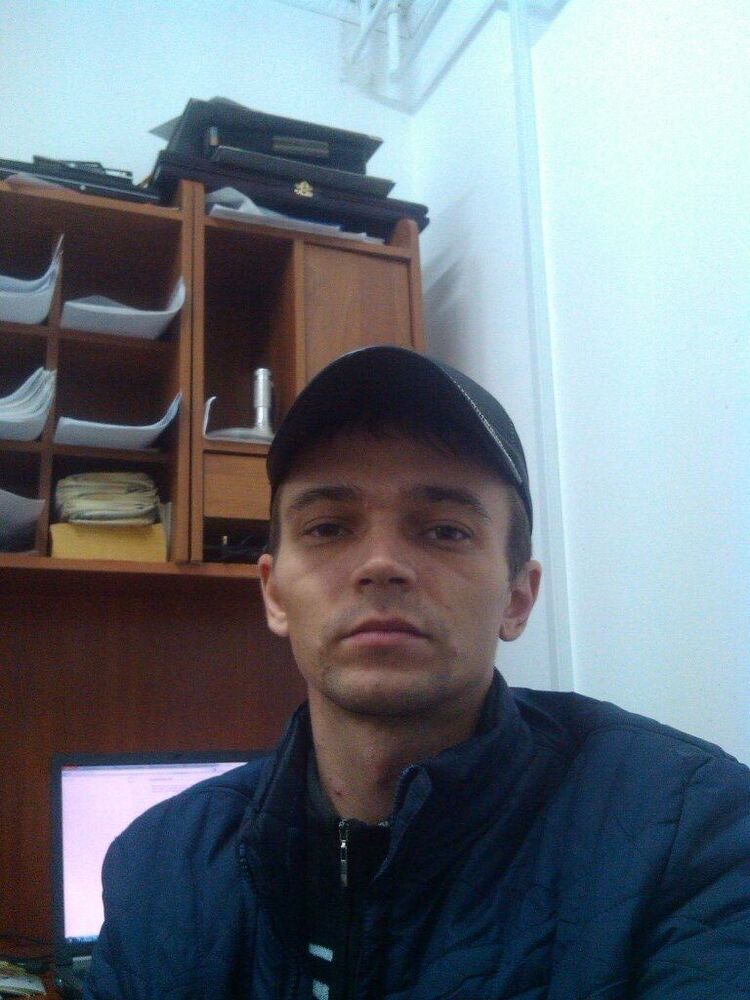  35815542  Dmitry M, 39 ,    
