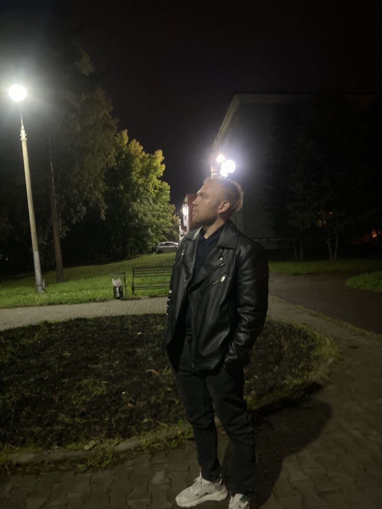  ,   Mike, 30 ,   ,   , c , 