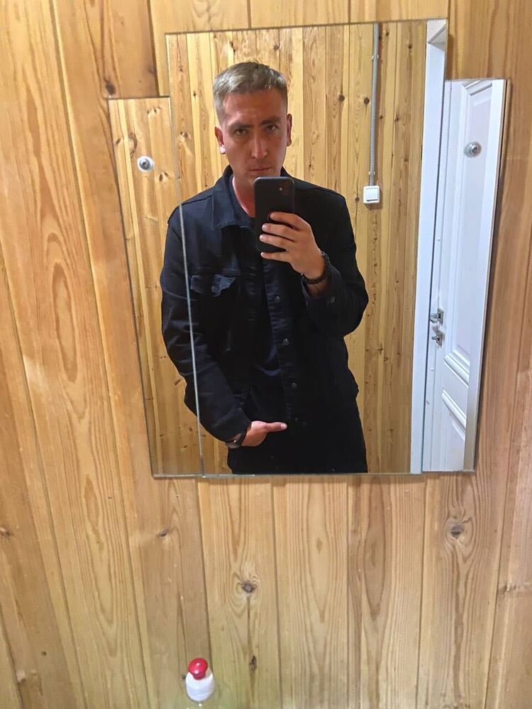  37752152  Greennvt, 28 ,    