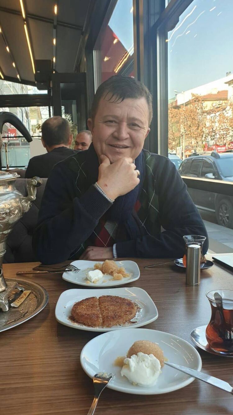  49916972  urhan, 54 ,    