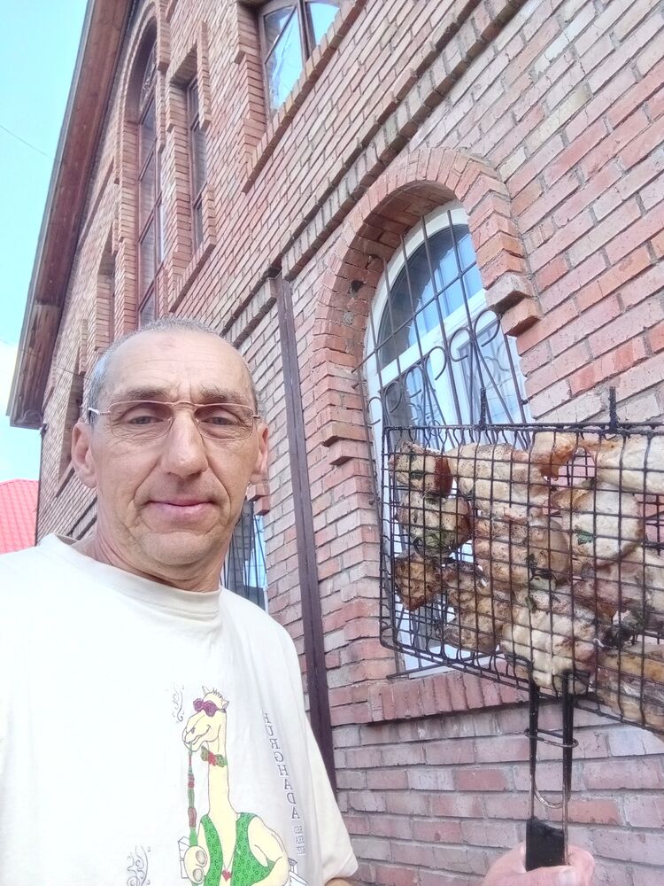  45887012  Slava, 51 ,    