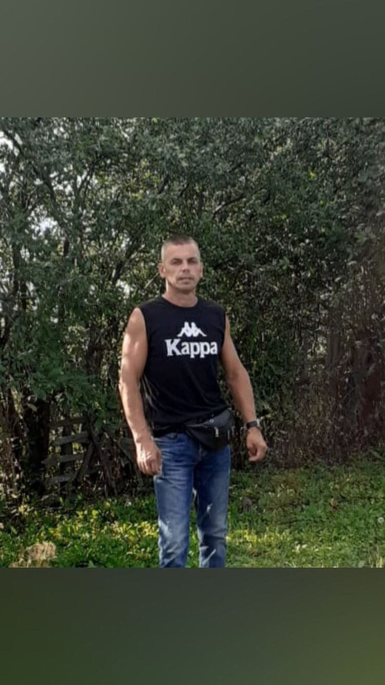  42330922  , 49 ,    