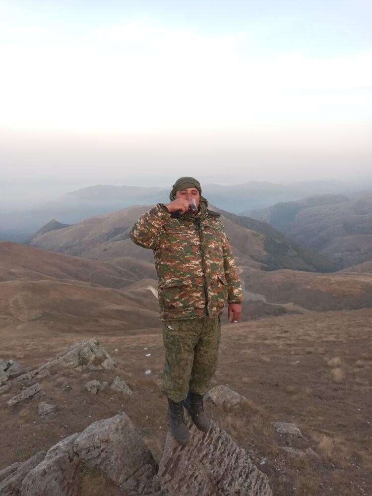  29729352  Samvel, 45 ,    