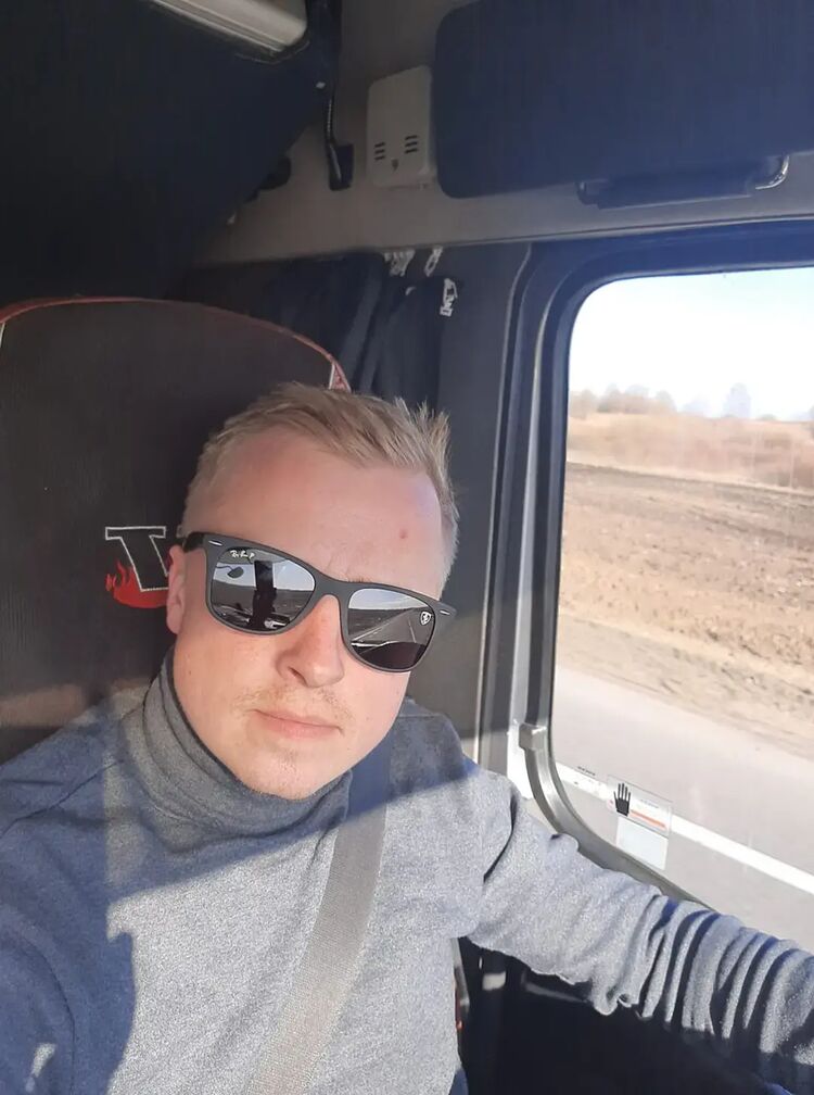  46650182  Aleksandr, 40 ,    Trzebiatow