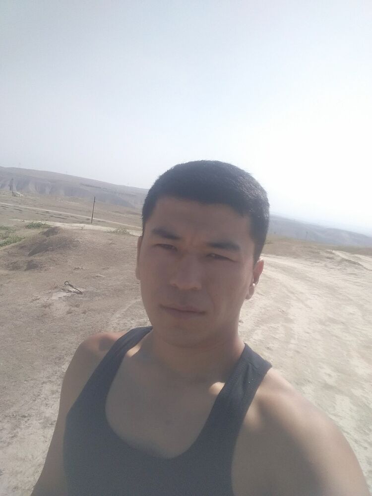  ,   Iskandar, 32 ,   ,   , c 