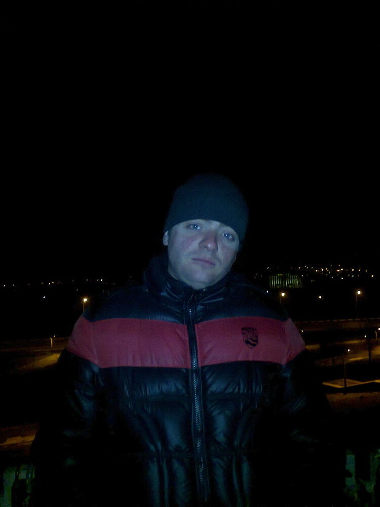  4140202  Aliks, 40 ,    