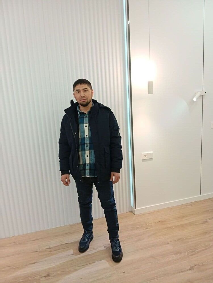  48234672  , 33 ,    