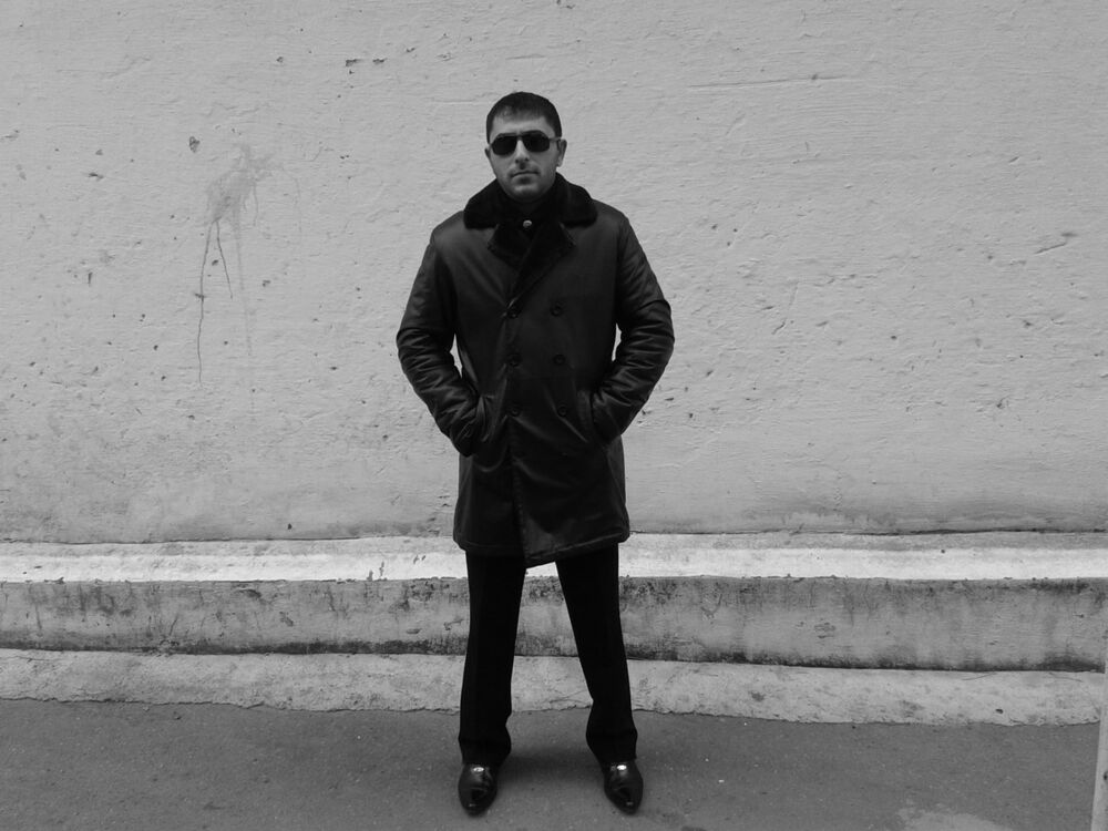  4291742  Namik, 44 ,    