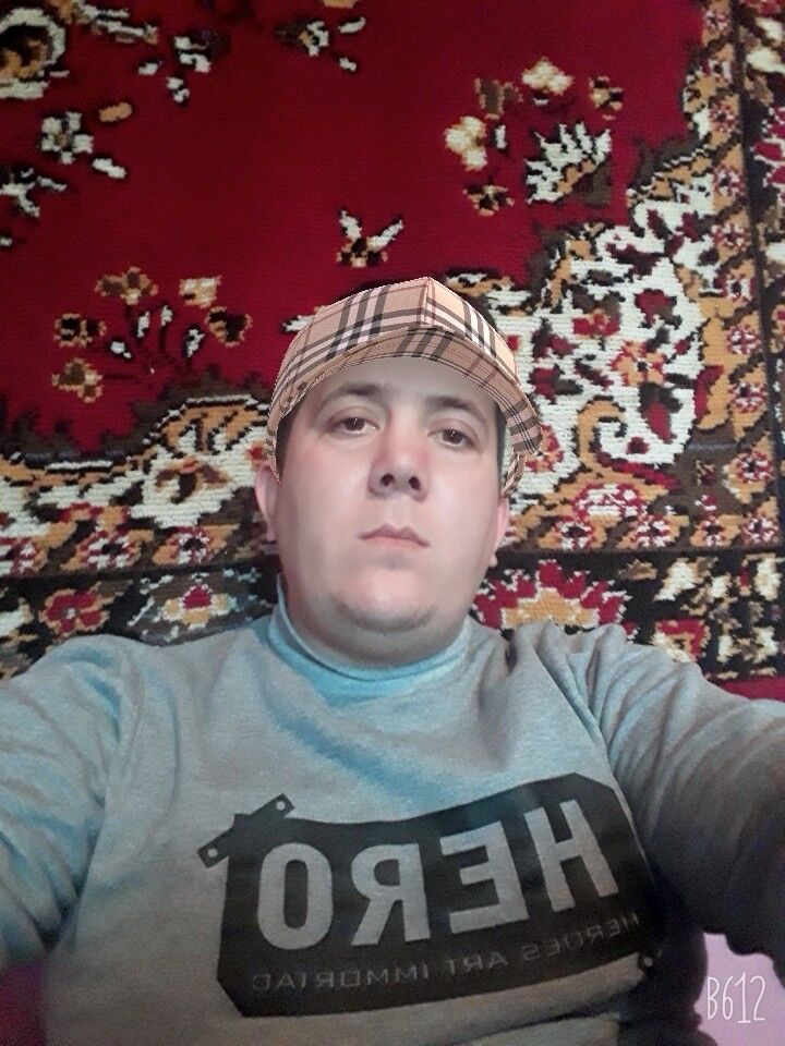  19648862  Durbek, 33 ,    