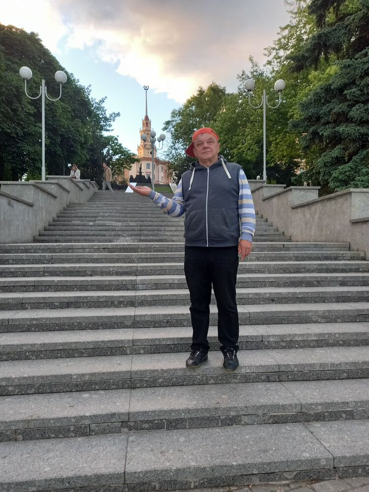  ,   Valeri, 57 ,   ,   , c 