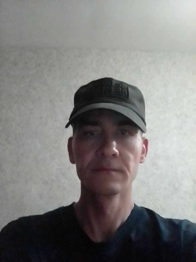  37371552  Jenay, 46 ,    