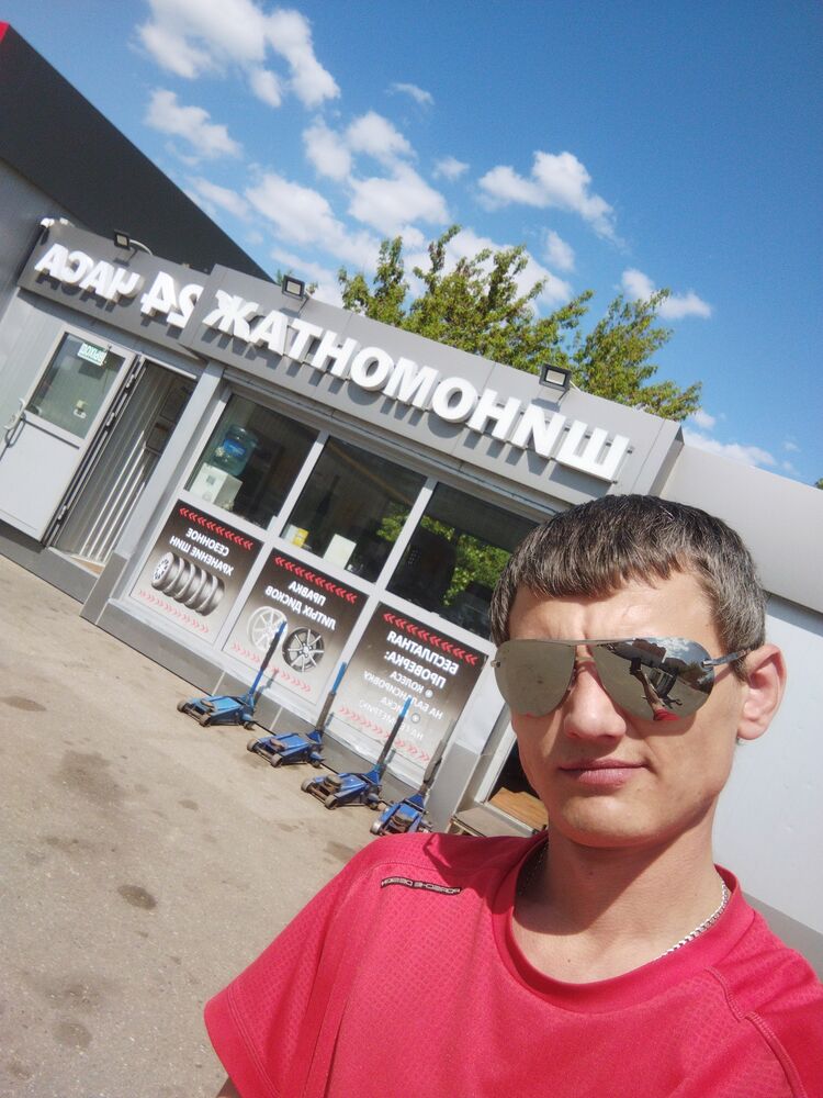  34646642  Stanislav, 32 ,    