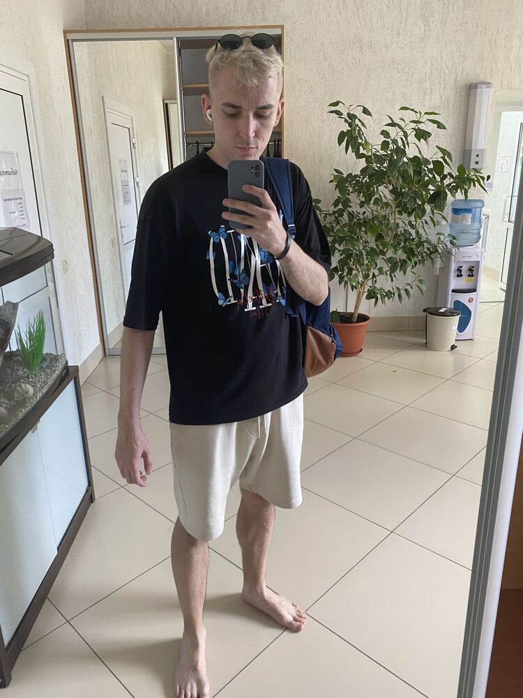  35806632  Anatoly, 30 ,    