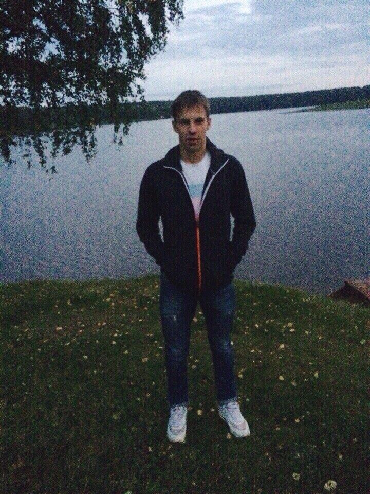  ,   Dmitriy, 27 ,   
