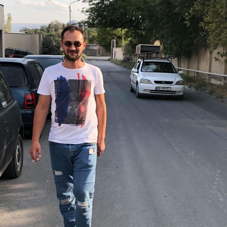  48858752  Giorgi, 29 ,    