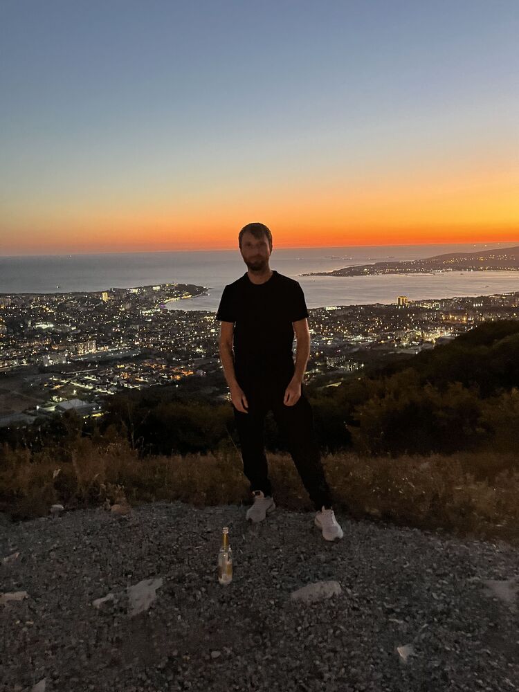  53340862  Soslan, 37 ,    