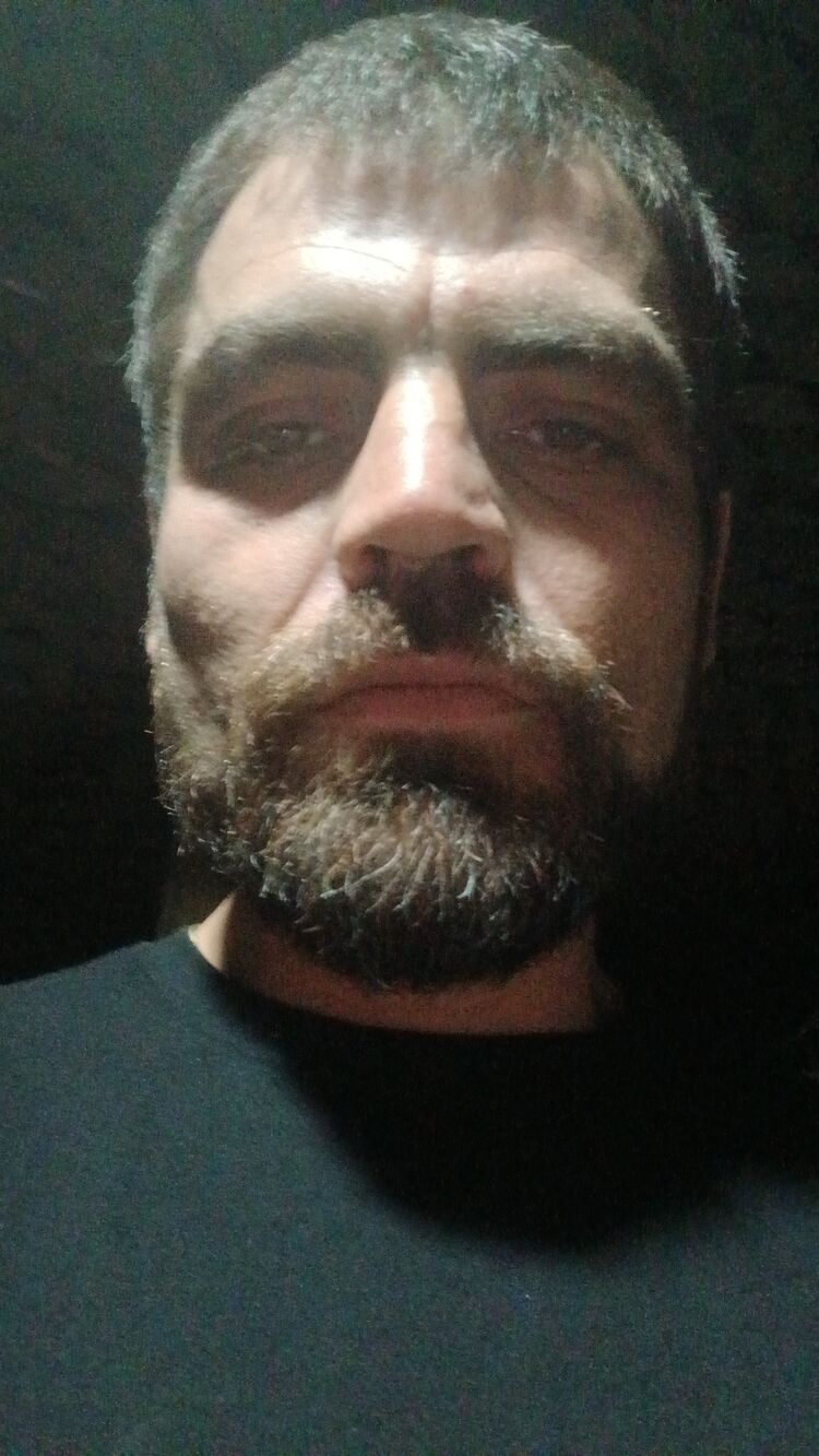  46858082  , 37 ,    