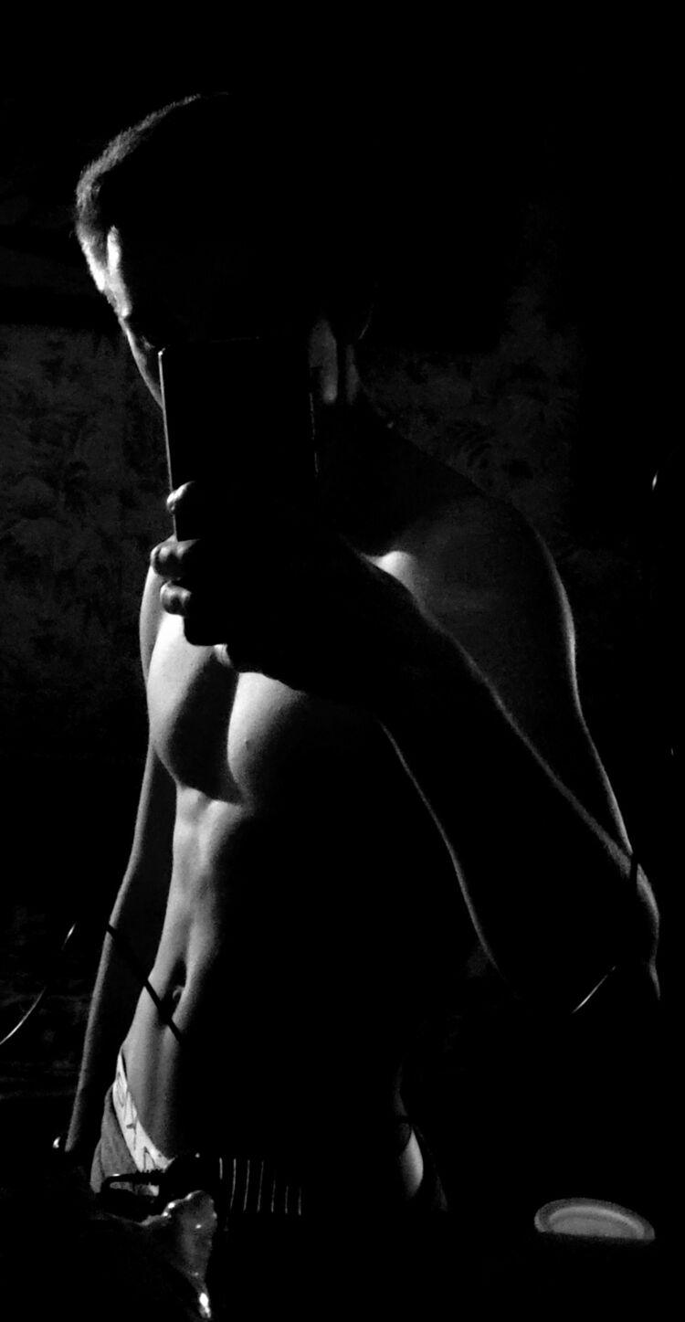  30913762  Evgeny, 24 ,    