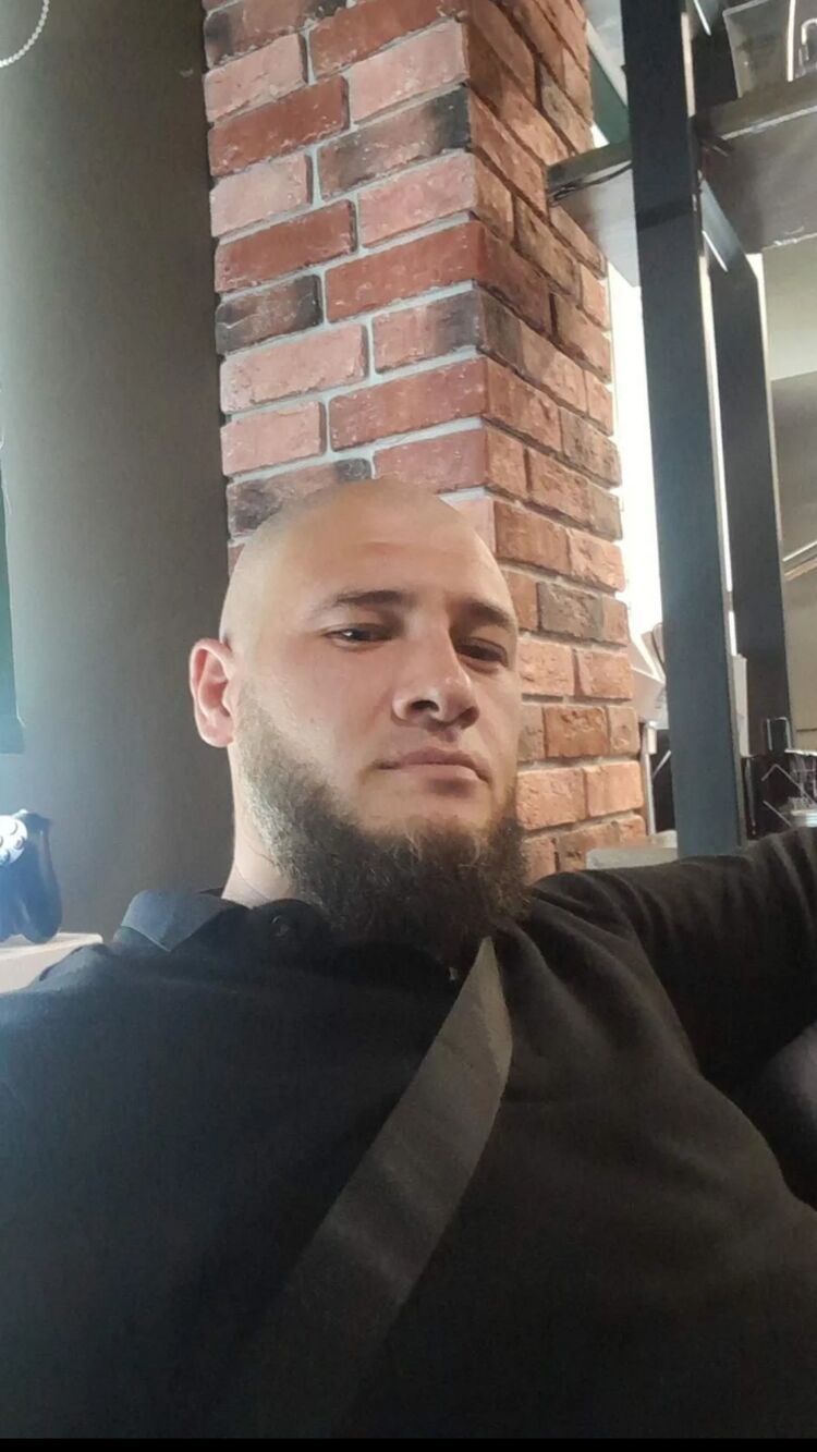  31148132  , 39 ,    