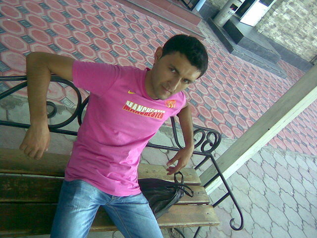  ,   Djekk, 32 ,  