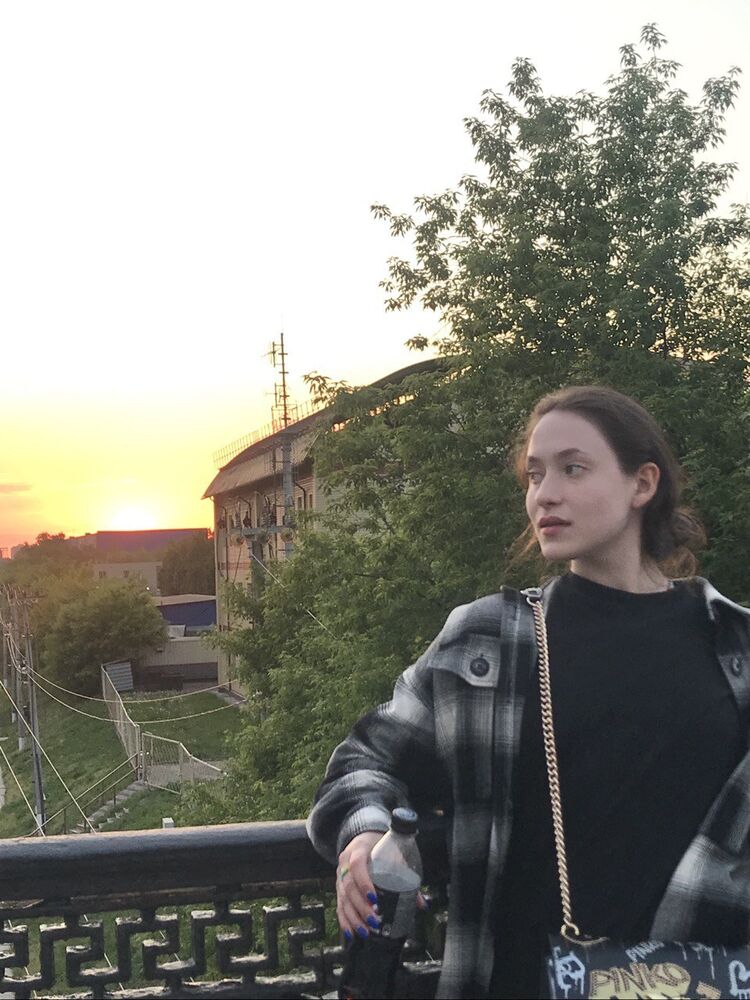  ,   Elena, 23 ,   ,   , 