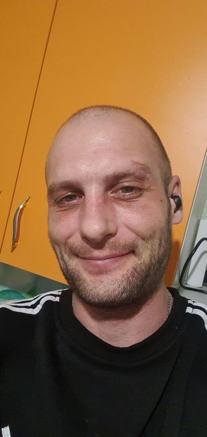  40375542  , 39 ,    