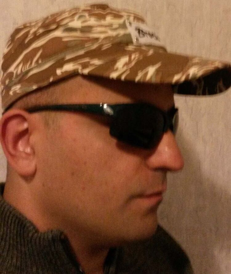  8700052  Rafayel, 40 ,    