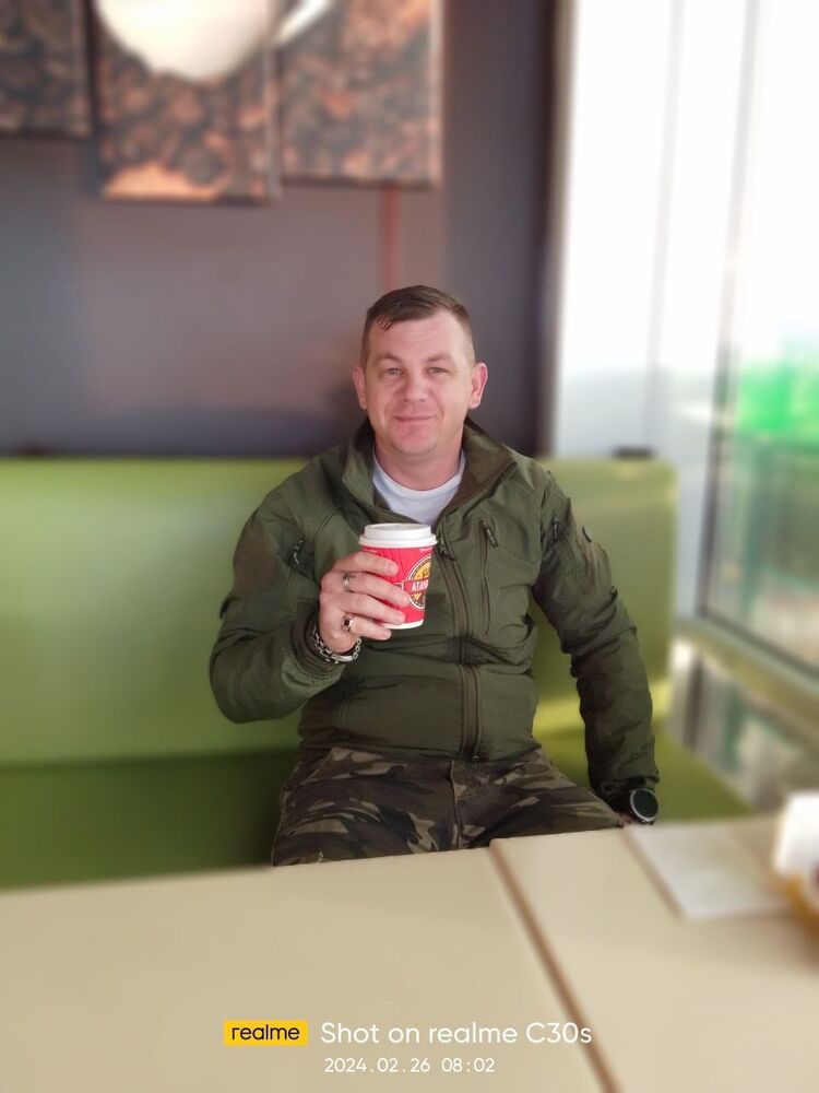  53381332  Bogdan, 38 ,    