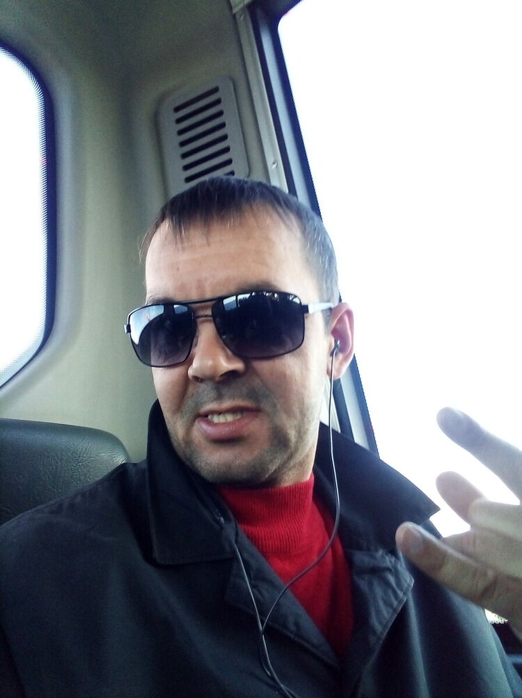  ,   Denis, 48 ,     , c 