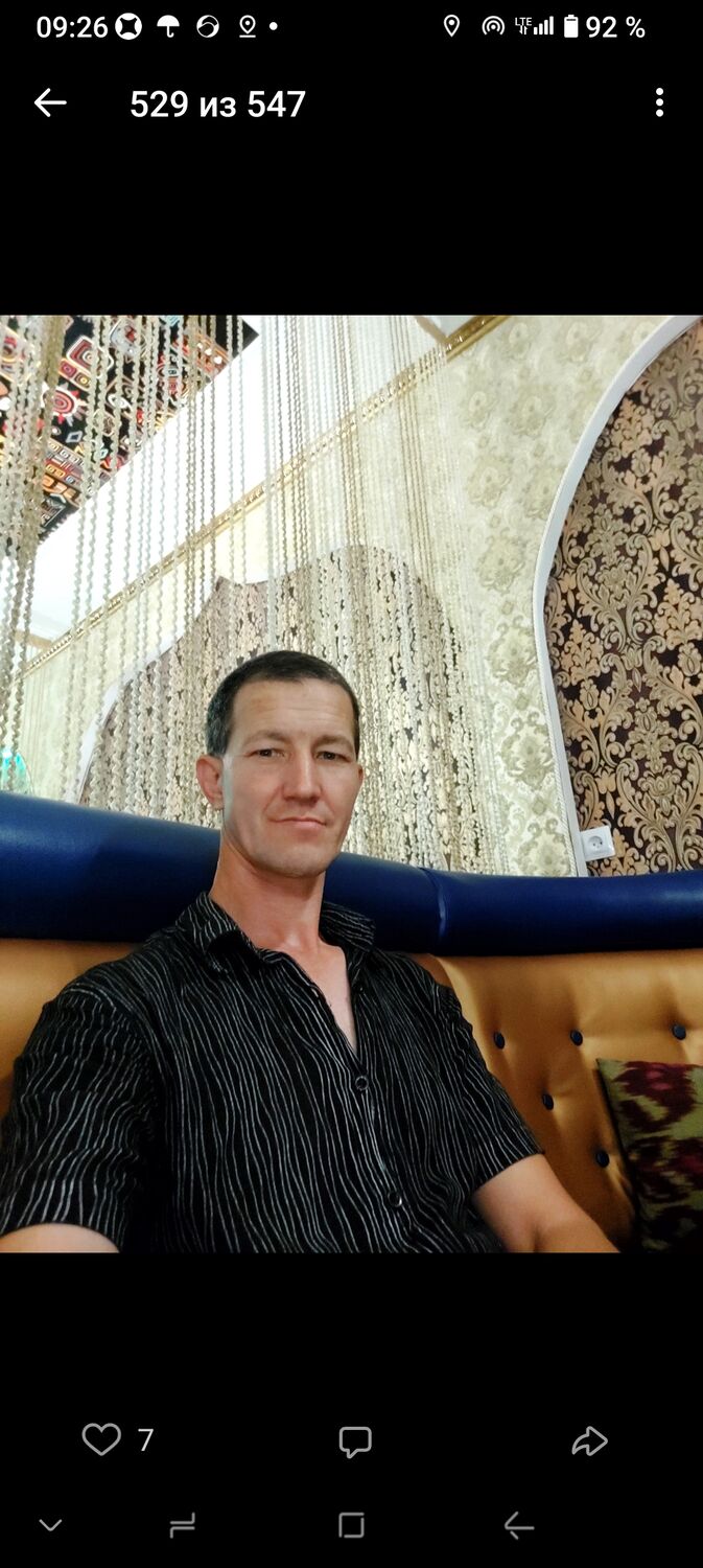  51372802  Pavel, 48 ,    