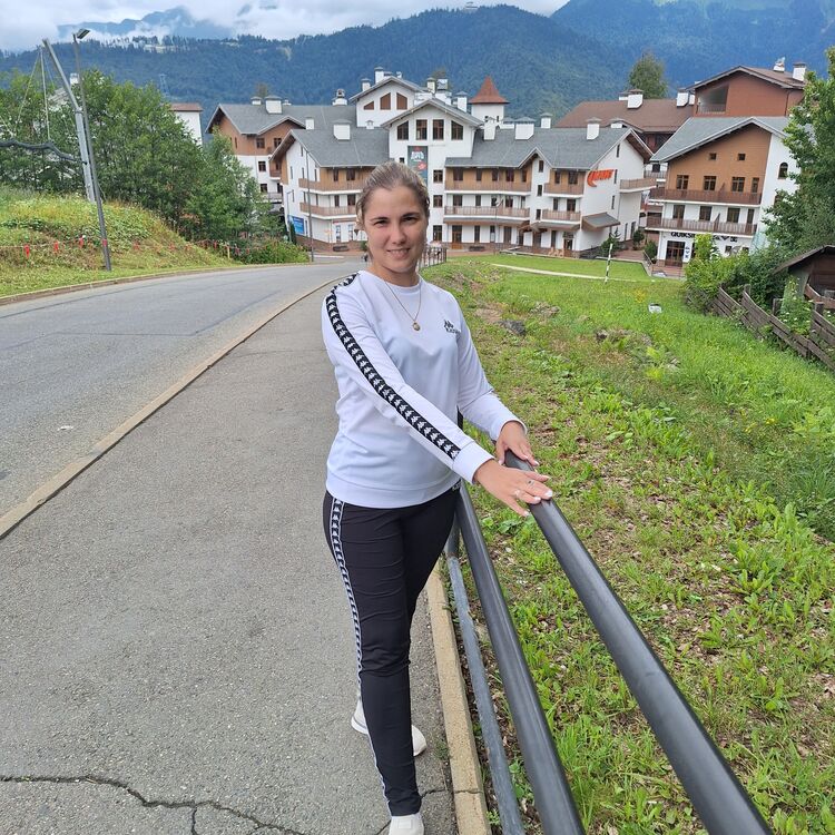  51446852  Venera, 42 ,    