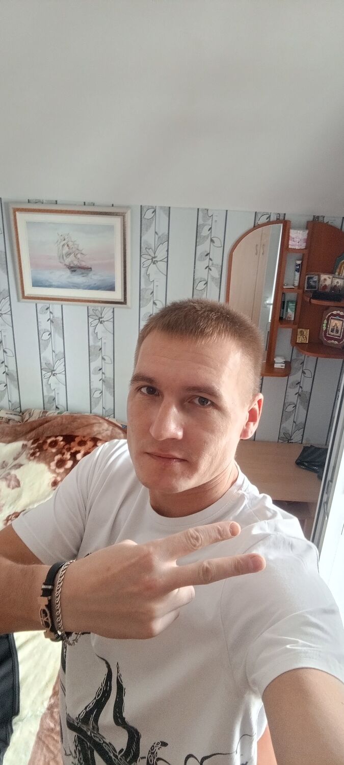  47562552  , 33 ,    