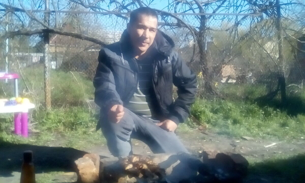  9327852  , 53 ,    