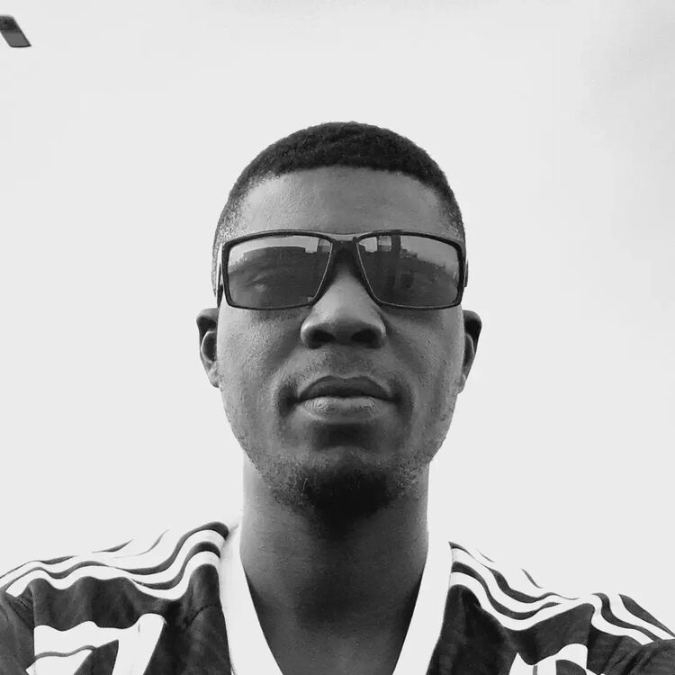  ,   Theo, 33 ,   ,   