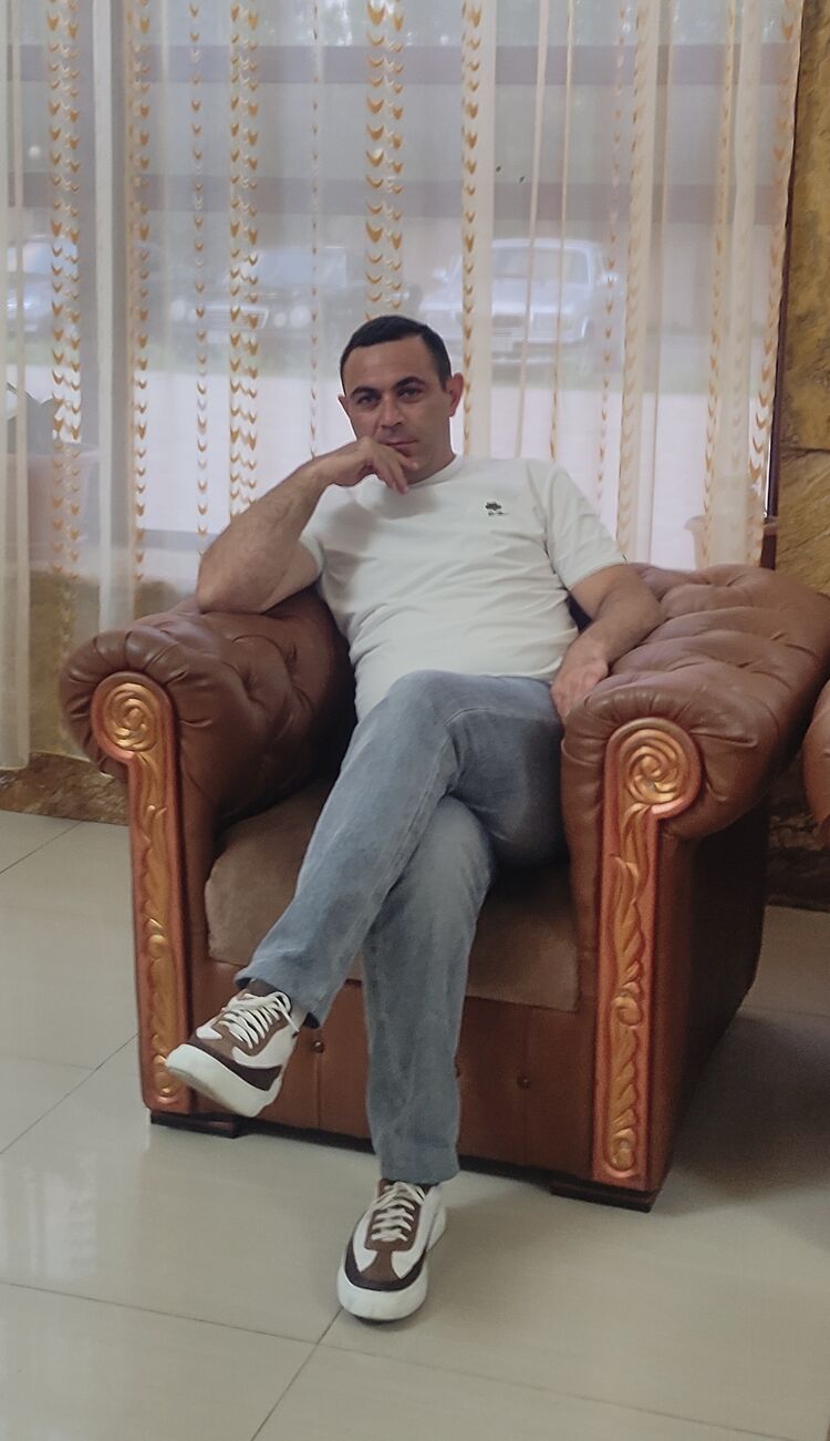  52371612  , 38 ,    