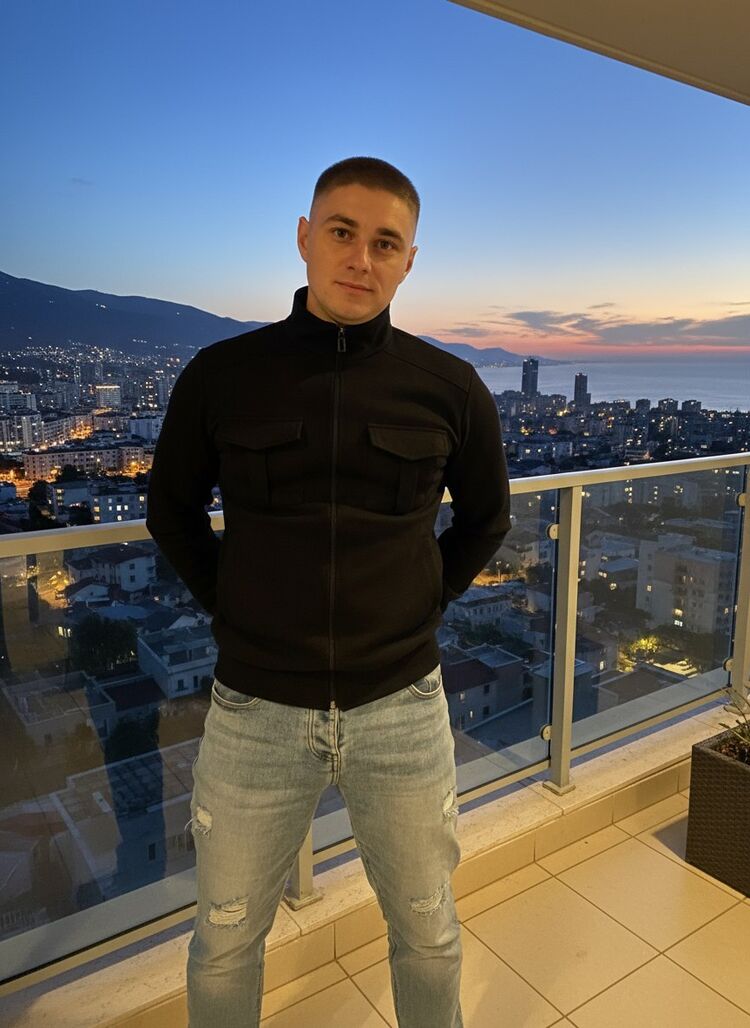  54021652  Vlad, 31 ,    