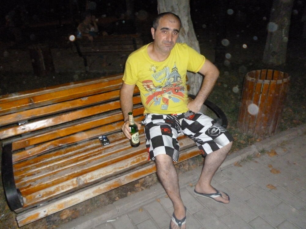  8881652  Gela, 53 ,    