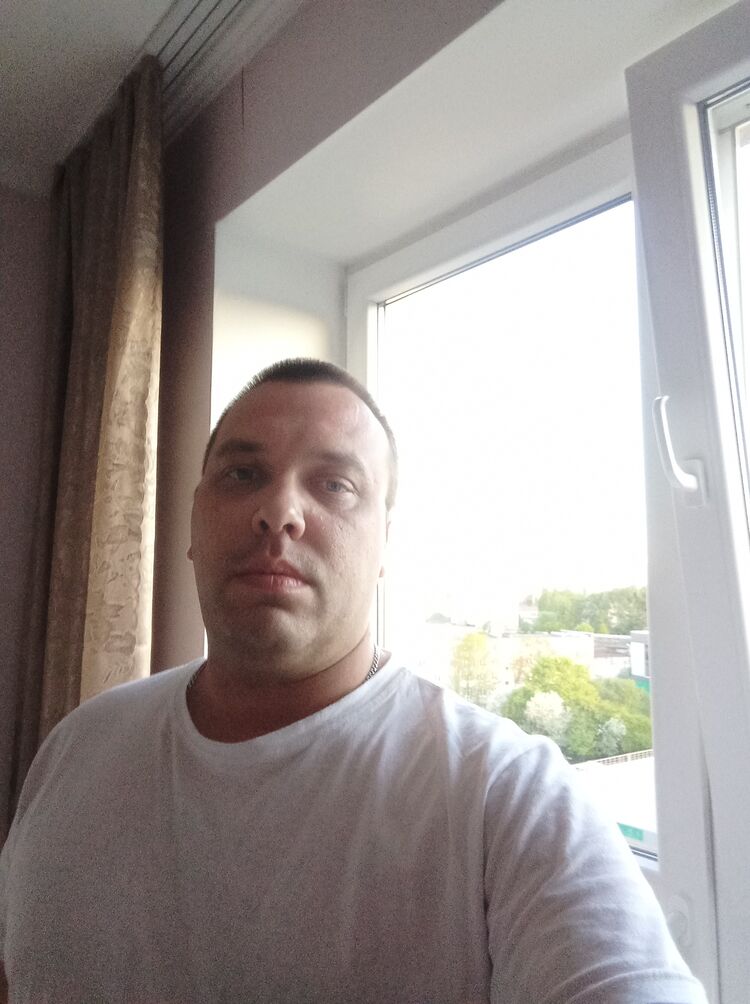  ,   Pol Finch, 38 ,   ,   