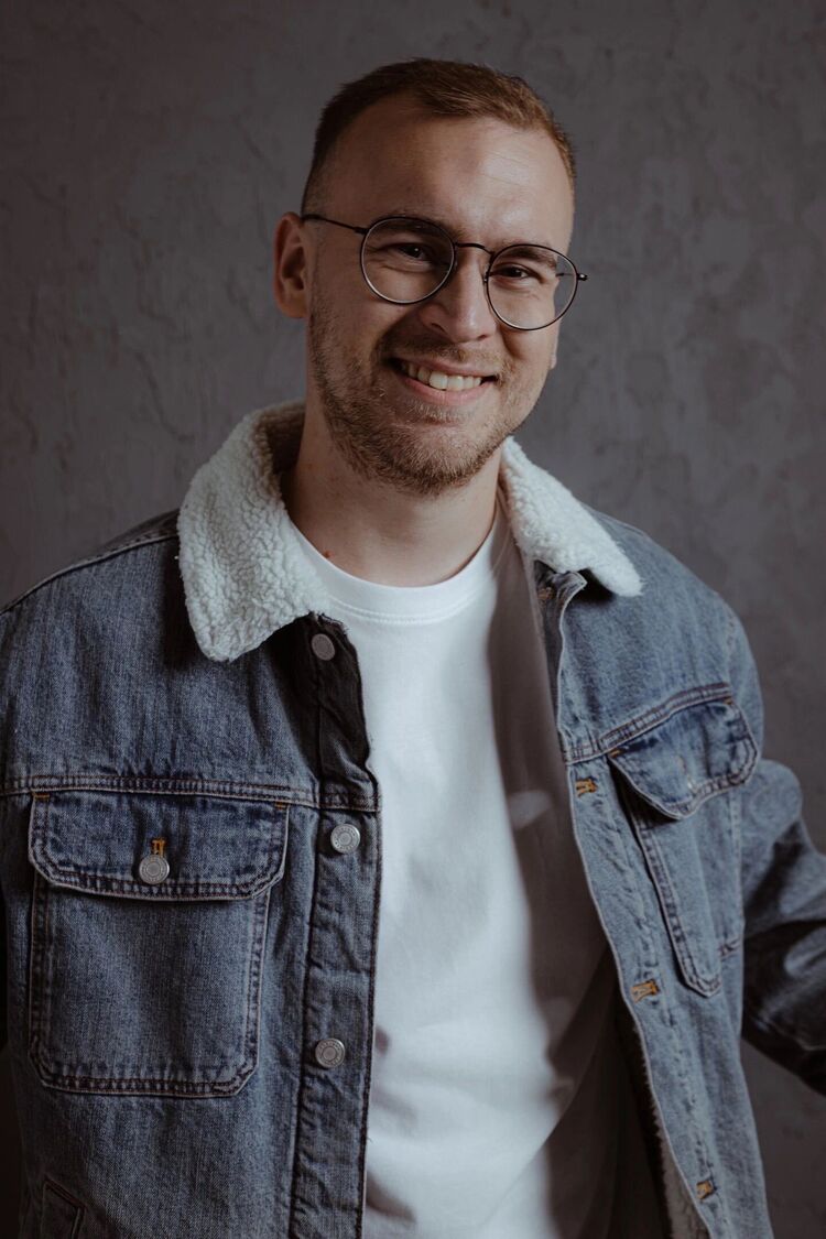  37231822  Evgeny, 28 ,    