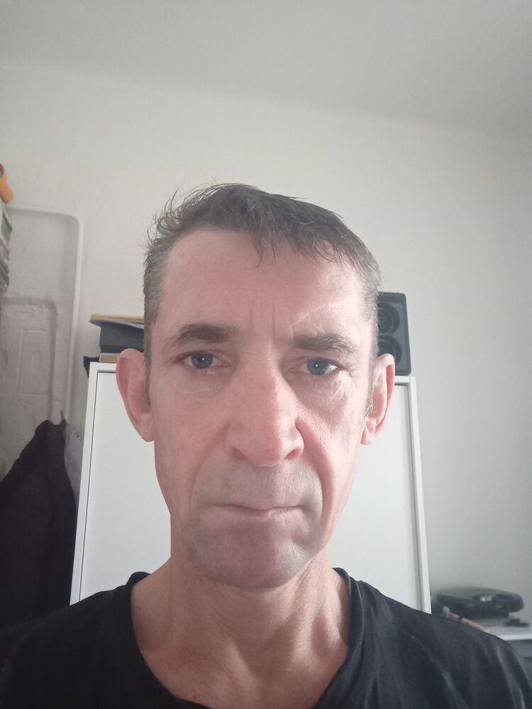  43525282  Ivanas, 53 ,    