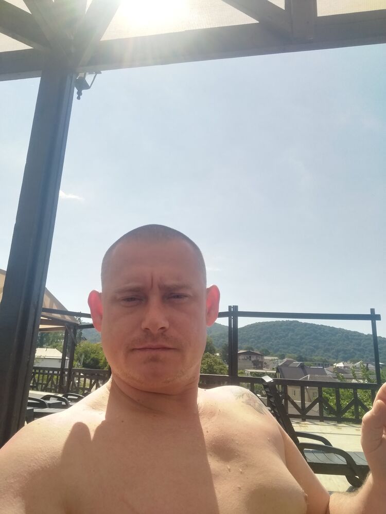  ,   Stas, 37 ,   ,   