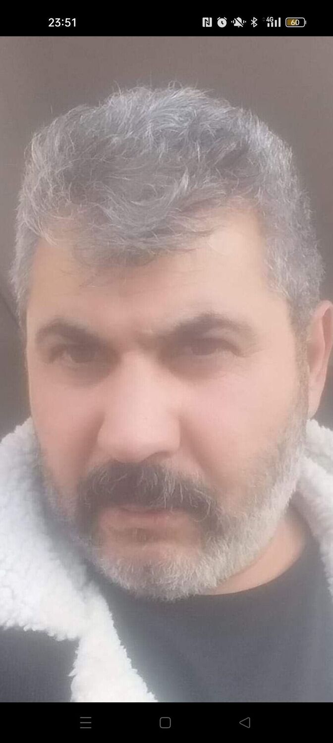  48055702  Salih, 45 ,    