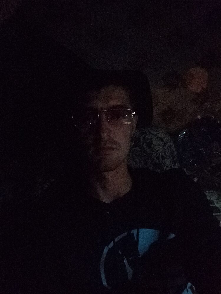  38128172  Aleks, 29 ,    