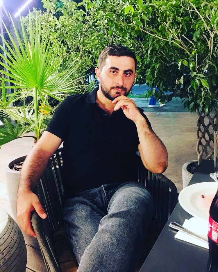  26703192  Alex, 25 ,    